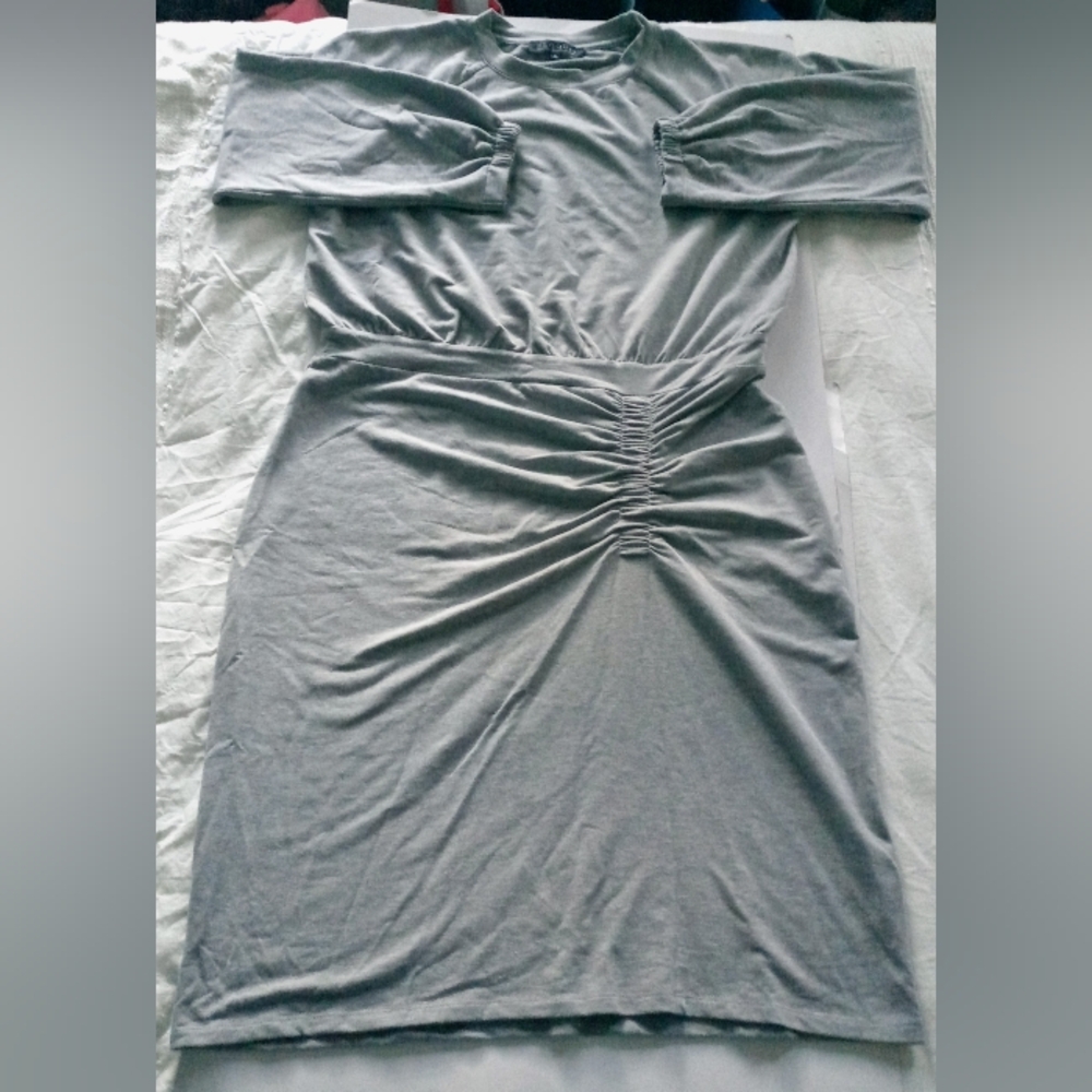 EUC ELOQUII Women's Long Sleeve, Scoop Neck Elegant Gray Dress, Size 18